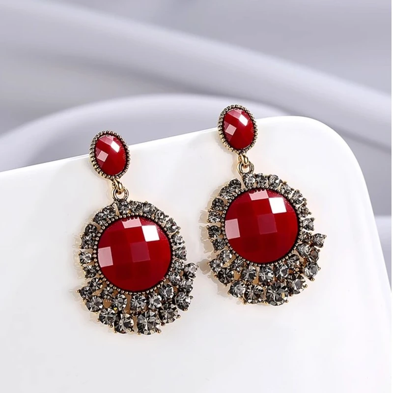 合金耳饰 复古巴洛克秋冬耳钉女2023新款网红气质设计感个性耳饰