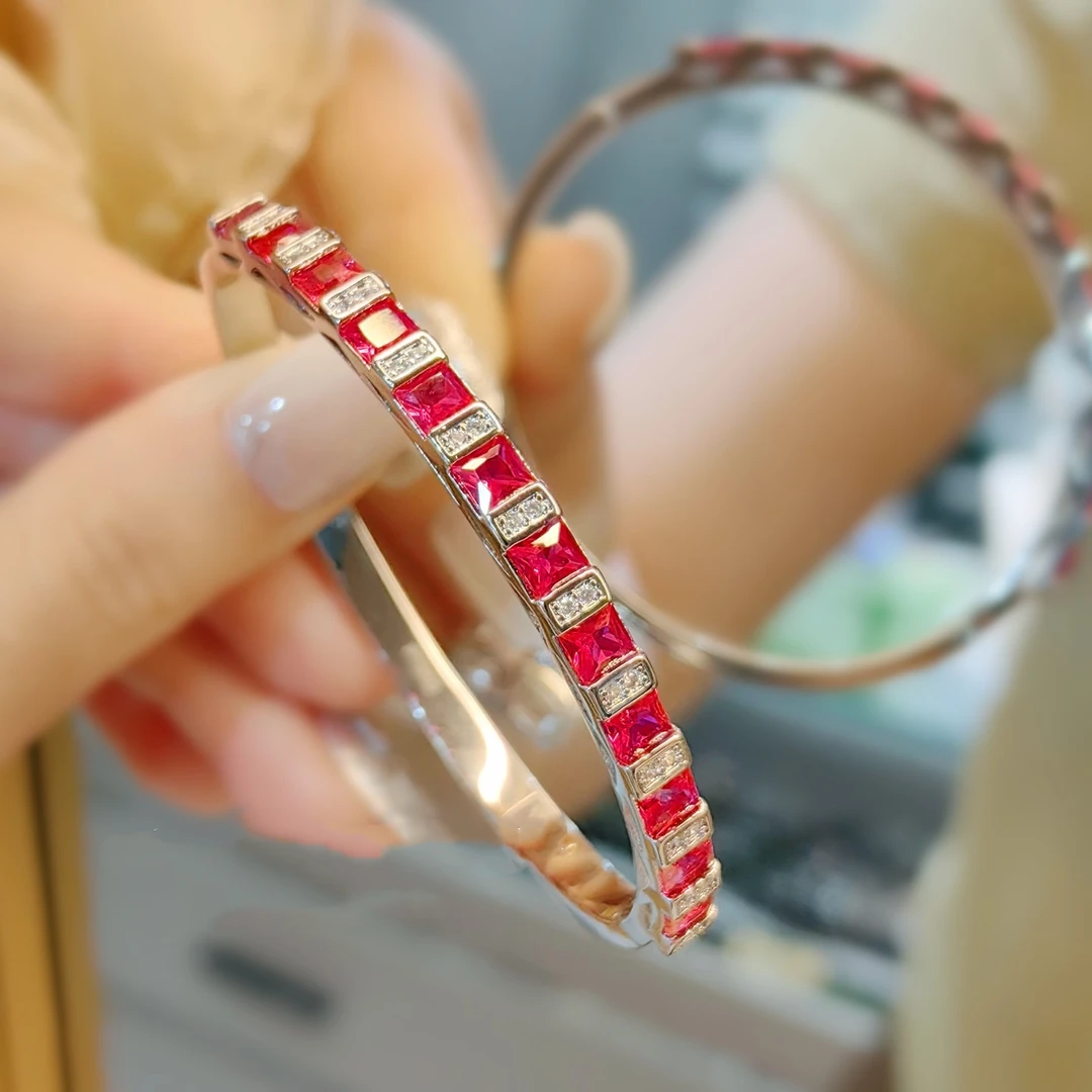 铜合金合成锆石手镯 轻奢气质百搭红刚优雅手镯H563-2558