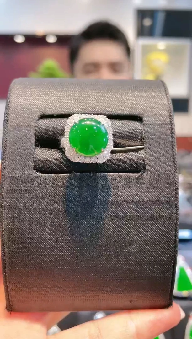 【闪购商品】翡翠戒指18K金镶嵌天然A货翡翠A71