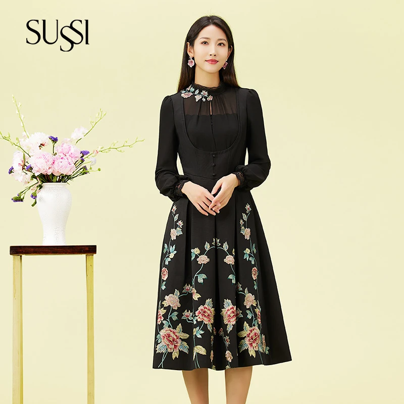 SUSSI/古色24秋冬商场同款黑色圆领拼接刺绣收腰连衣裙女