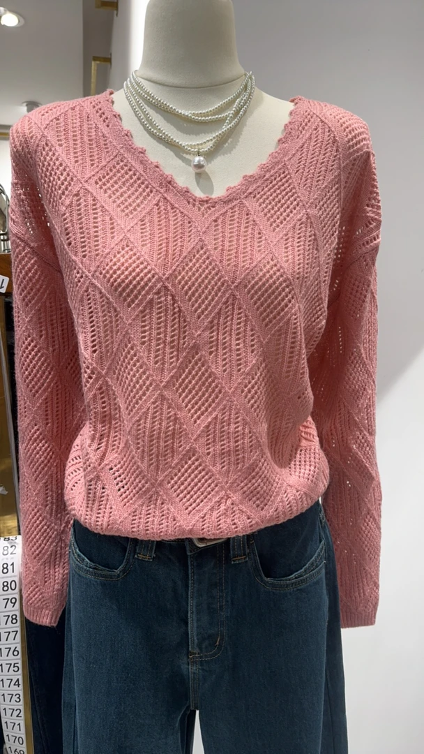 针织漏空时尚小毛衣