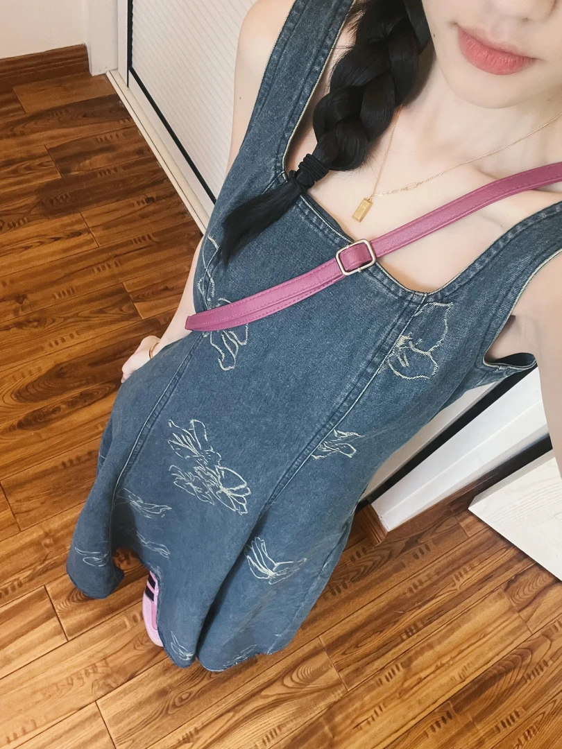 纯色圆领无袖收腰连衣裙女显瘦修身背心裙牛仔长裙2024夏季新款苏