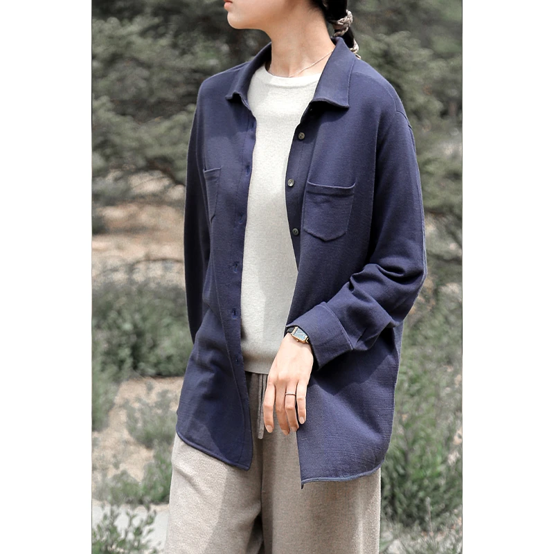 润帛原创长袖衬衫女气质简约小翻领双兜通勤开衫夏季纯色