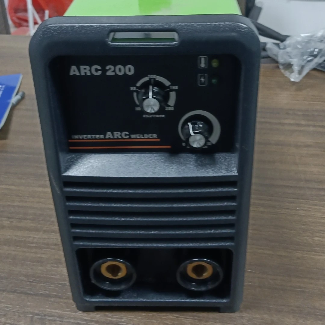 特价佳士出口ARC-200手把焊机一台