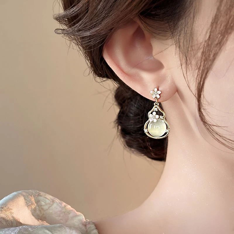 925银耳饰 925银针粉色花朵葫芦耳钉女2024新款耳环小众设计耳饰