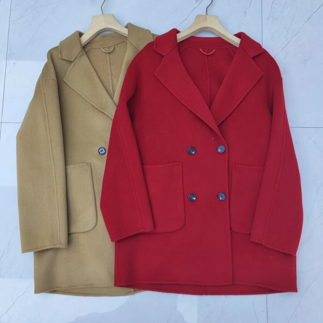 静静推荐 新款时尚后面扣子大衣22c993