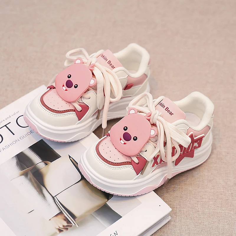 女童鞋2024新款秋季儿童皮面运动小白鞋女孩时尚卡通板鞋潮牌大童