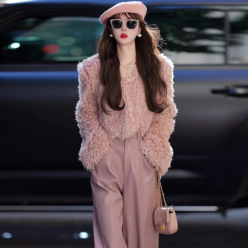高级感炸街粉色时尚套装2024新款女秋冬季洋气减龄毛衣皮裤两件套