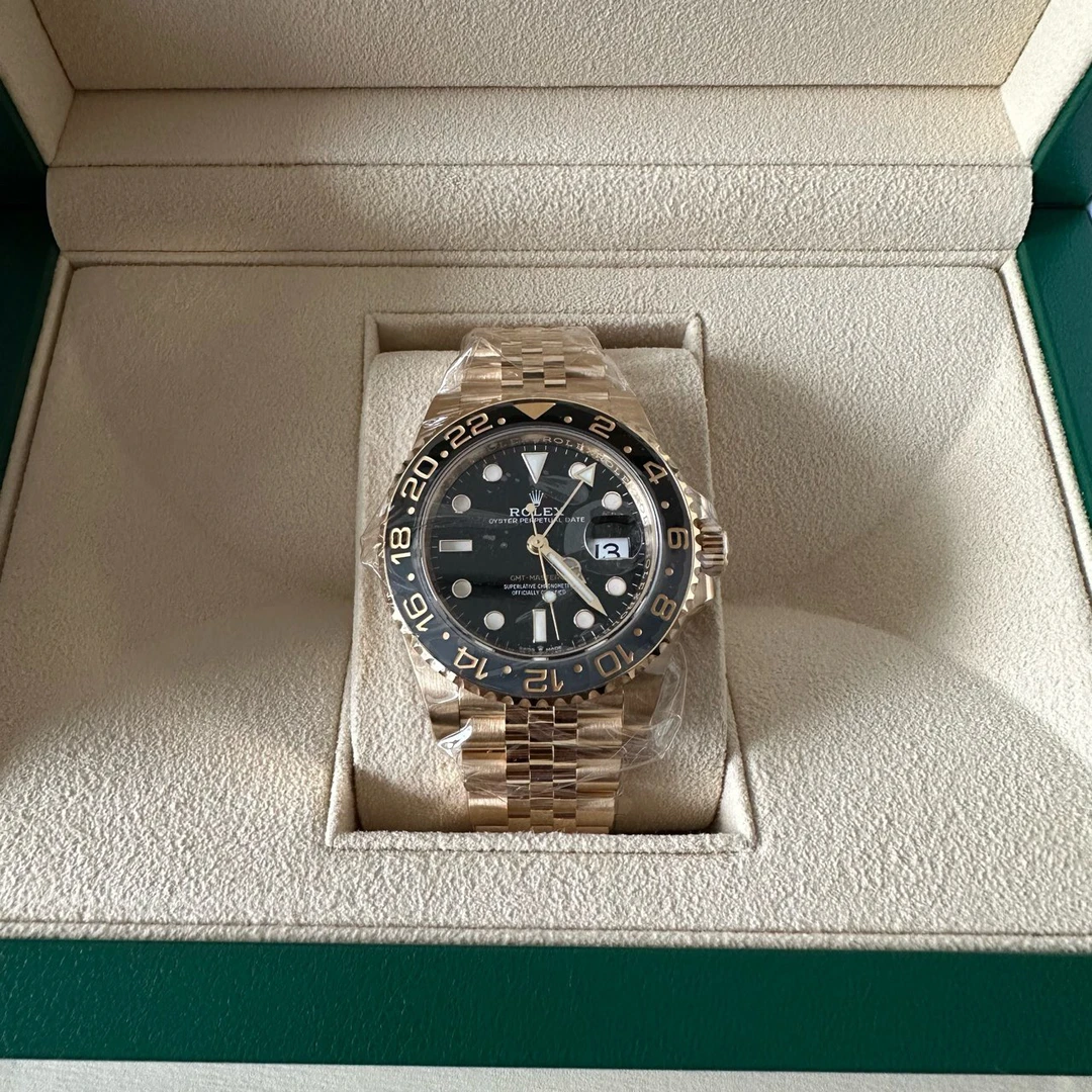 全新未使用 Rolex/劳力士 一表一友/126718/全金皮蛋圈/7月全新