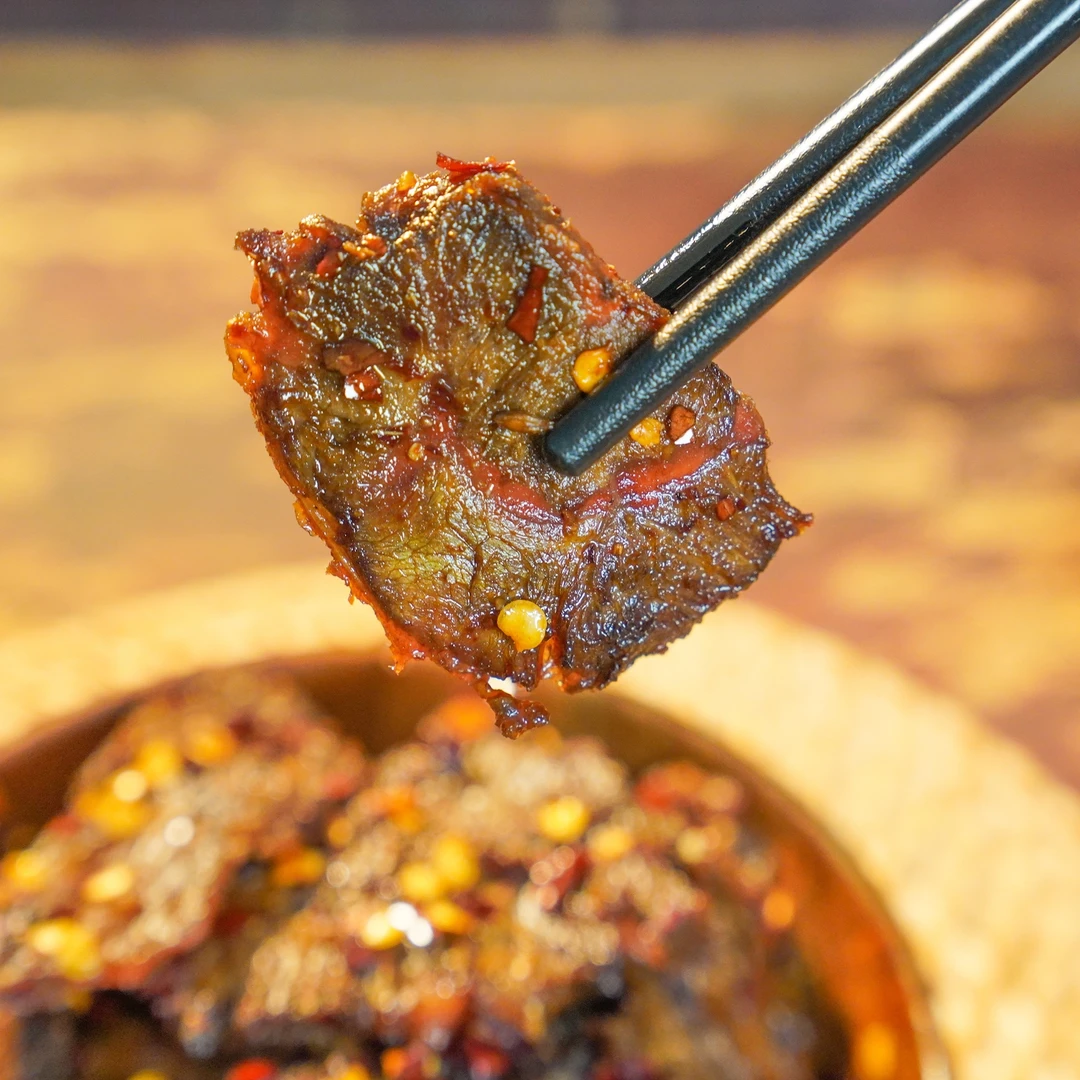 现任大片牛肉湖南邵阳特产手工炒制辣味熟食香辣味  辣口休闲零食
