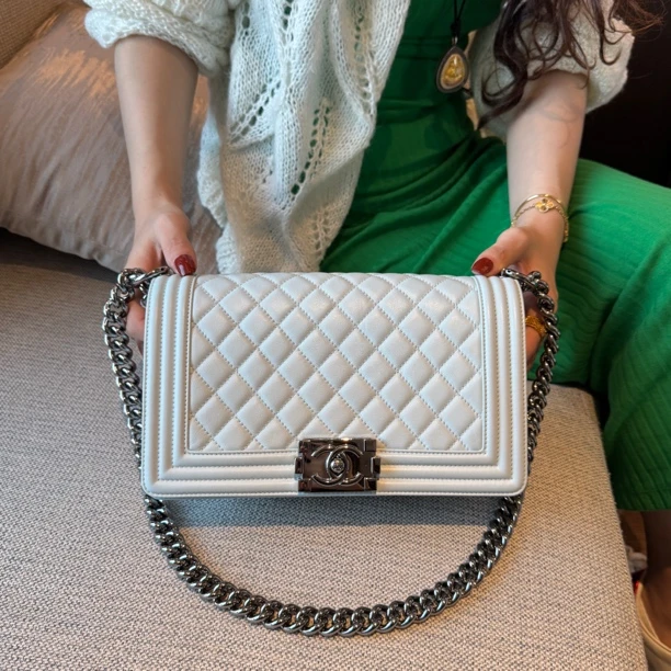 95新 Chanel/香奈儿 上海包展/中号leboy包/成色直播间为准