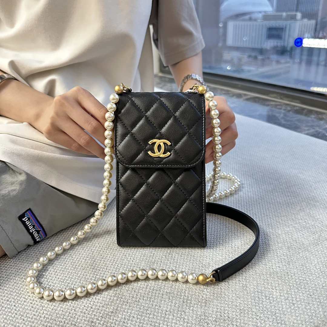 95新 Chanel/香奈儿 苏州包展/珍珠手机包/成色直播间为准