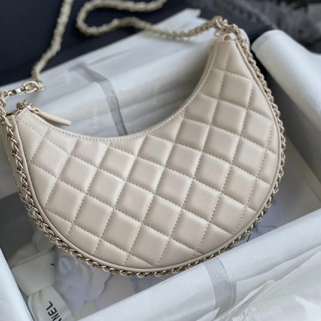 95新 Chanel/香奈儿 98新 奢总管/23p 滚边月亮包/芯片