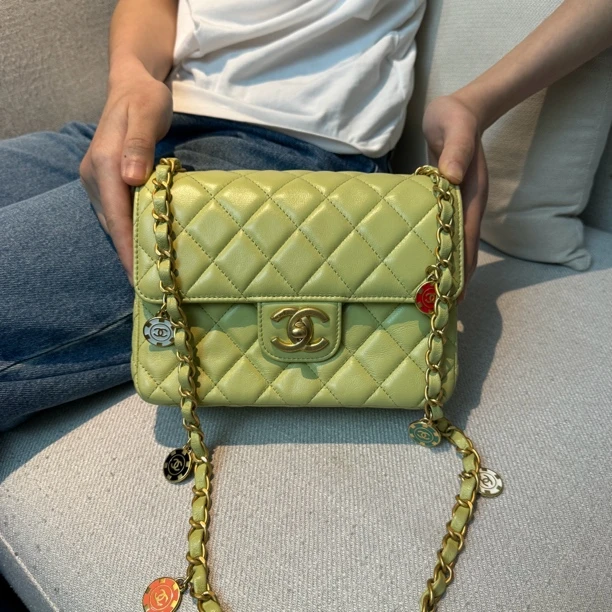 95新 Chanel/香奈儿 杭州包展/徽章方胖子包/成色直播间为准