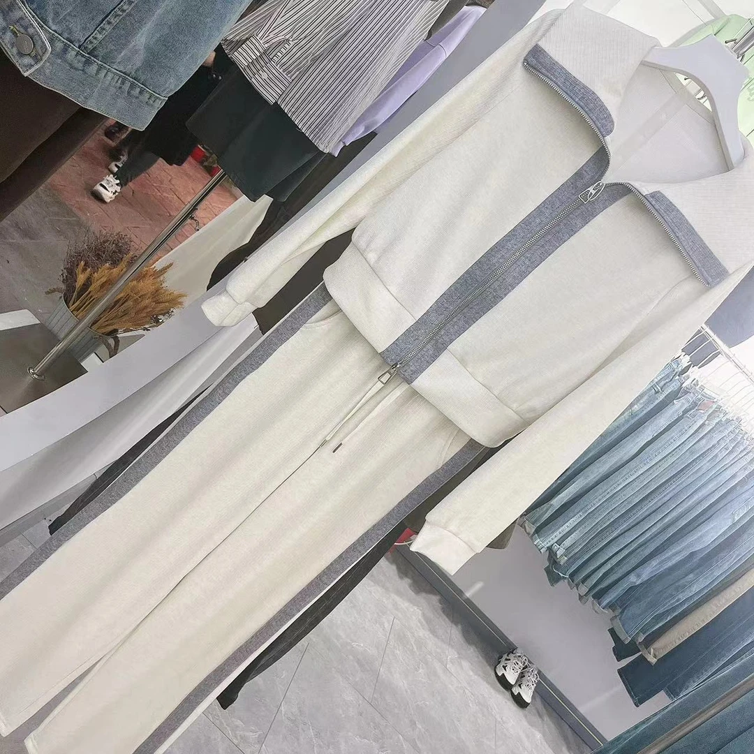 2023年时尚大气两件套裤