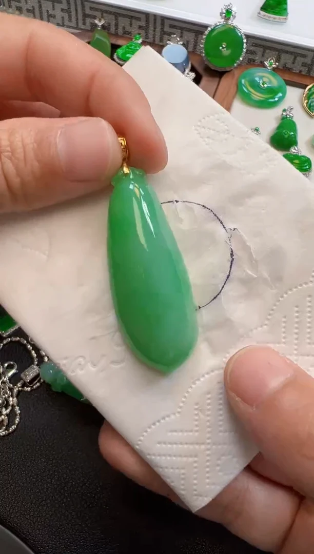 【闪购商品】定制翡翠18K金镶嵌3980元