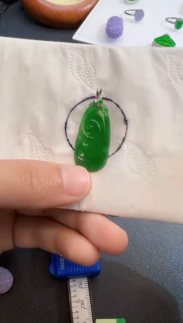 【闪购商品】定制翡翠18K金镶嵌1580元