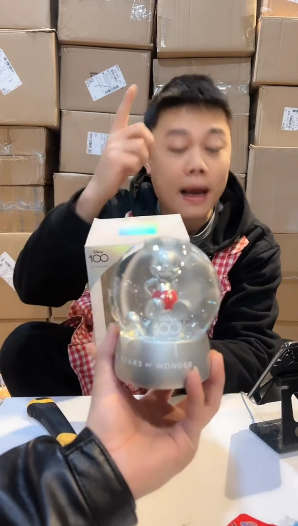 【闪购商品】陶瓷杯米奇100周年水晶球鼓泡北方勿拍