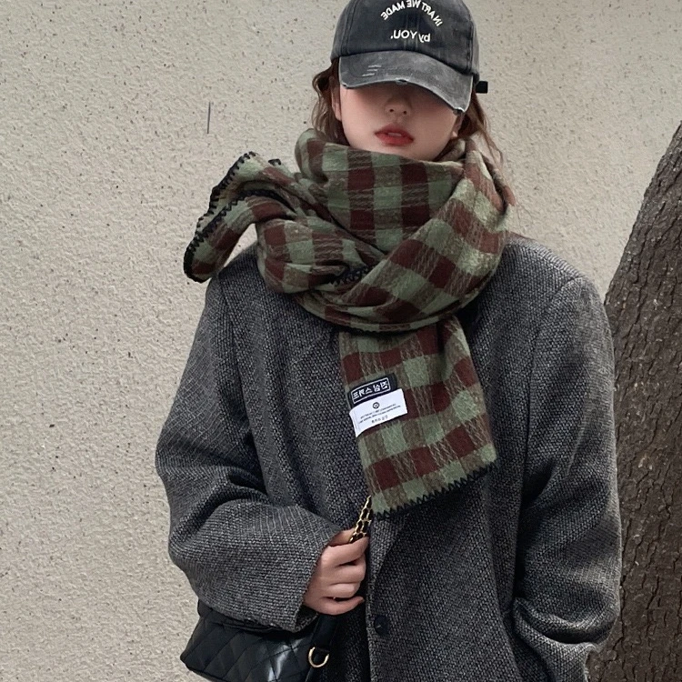 复古绿格子围巾女士2025新年冬季韩版学生情侣披肩保暖围脖高级感
