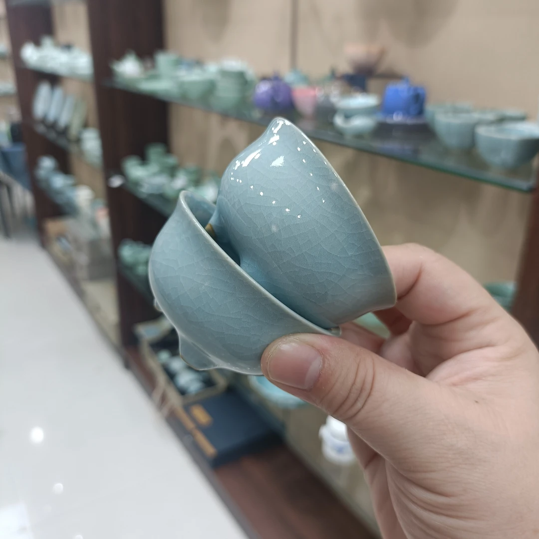 w瑕原矿汝瓷粉青三足客杯1427