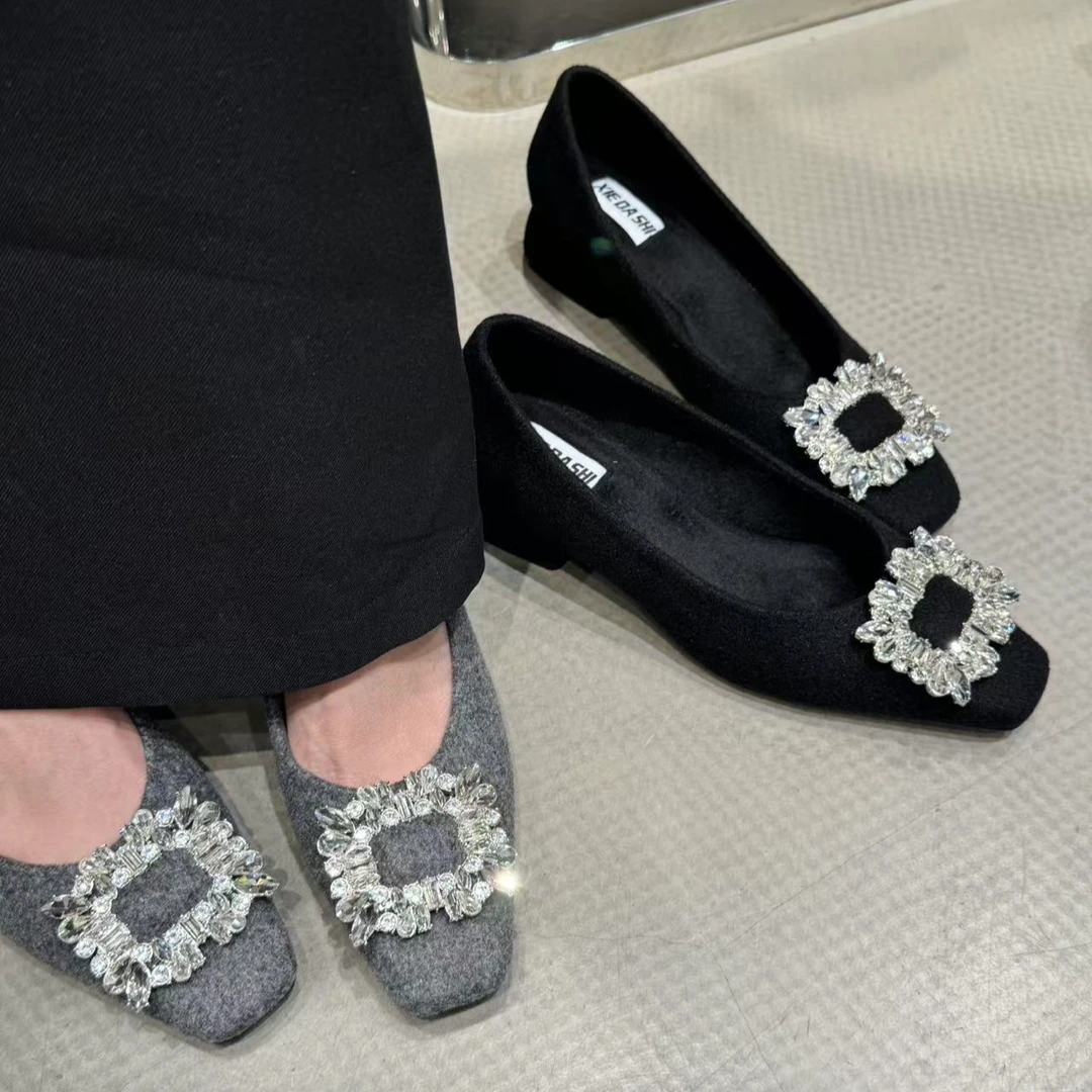 法式气质小香风加绒水钻方扣单鞋2025秋冬新款保暖舒适粗跟浅口鞋