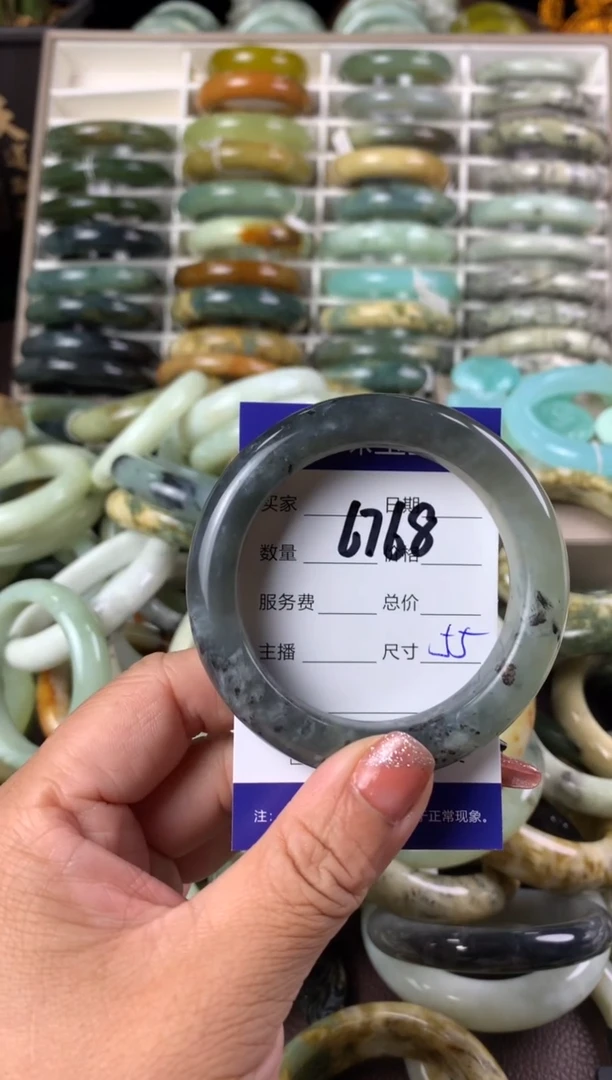 【闪购商品】蛇纹石玉手镯未镶嵌6768