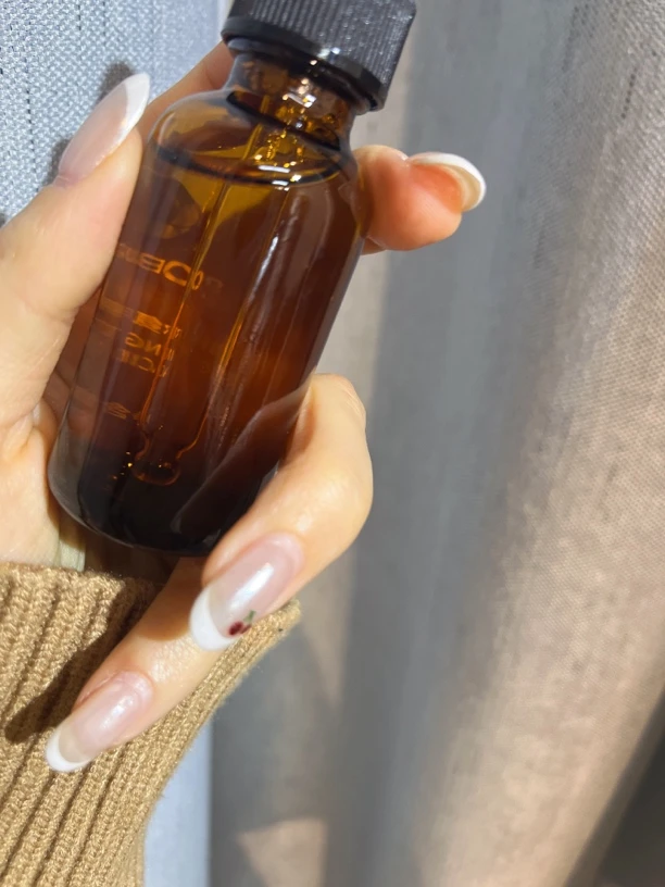 氨甲环酸精华面部工具