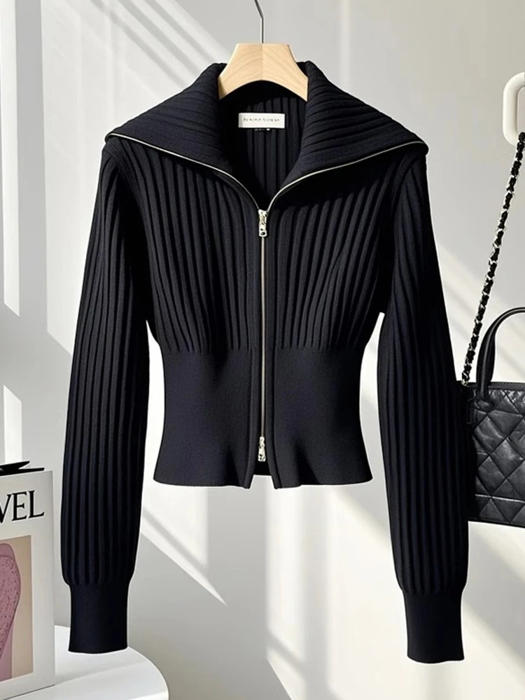 今年流行超好看洋气高端别致小衫设计感小众时尚黑色针织外套秋季