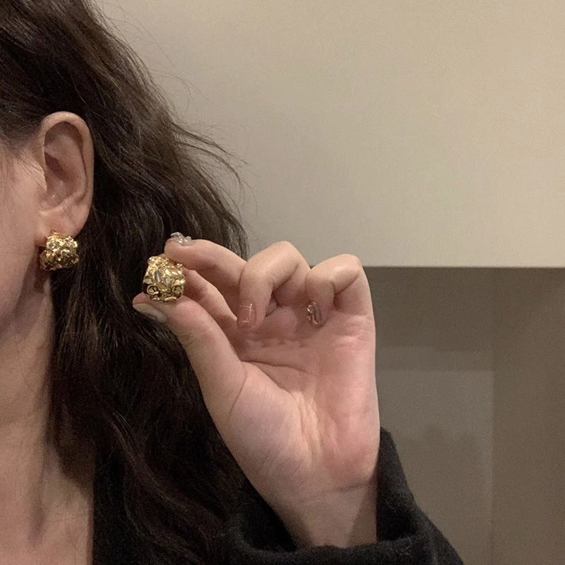 合金耳饰 复古褶皱金属耳环女ins风洋气不规则奢华耳钉网红气质