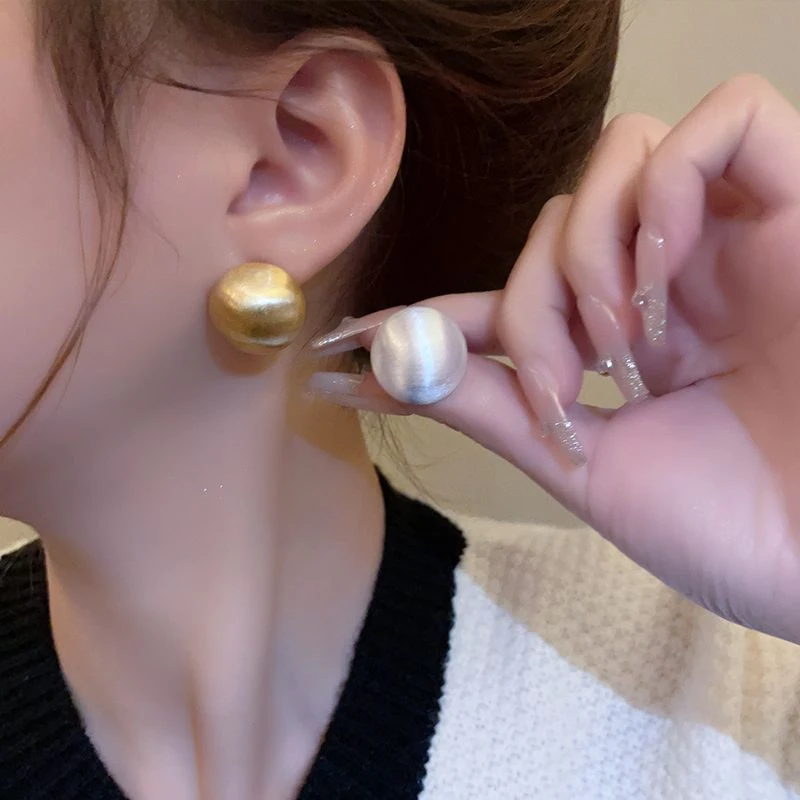 合金耳饰 磨砂拉丝金色耳钉女时尚百搭耳环2024年新款潮高级感