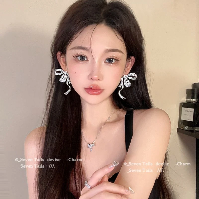 合金耳饰 满钻飘带蝴蝶结女轻奢小众气质冷淡风耳环爆款高级感