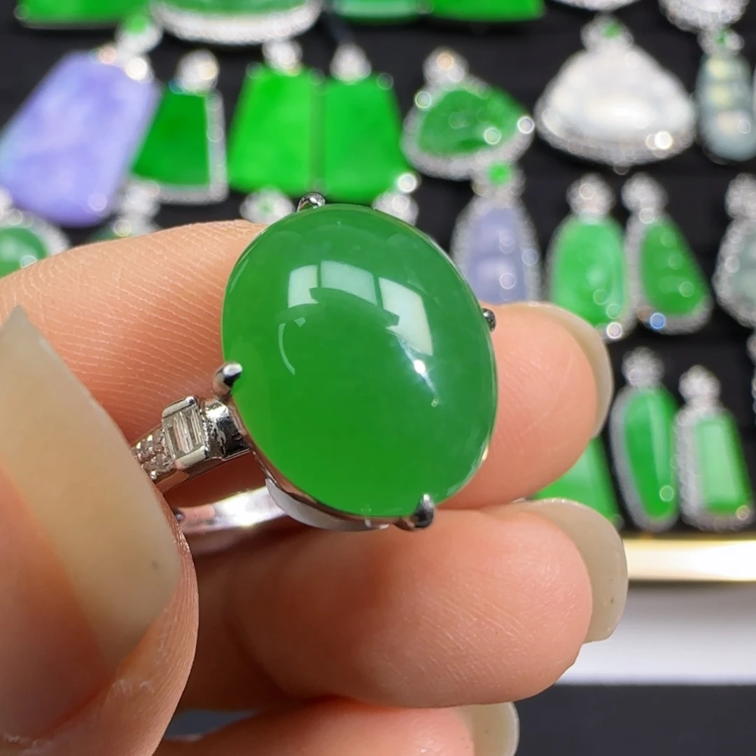 翡翠戒指18K金镶嵌，
