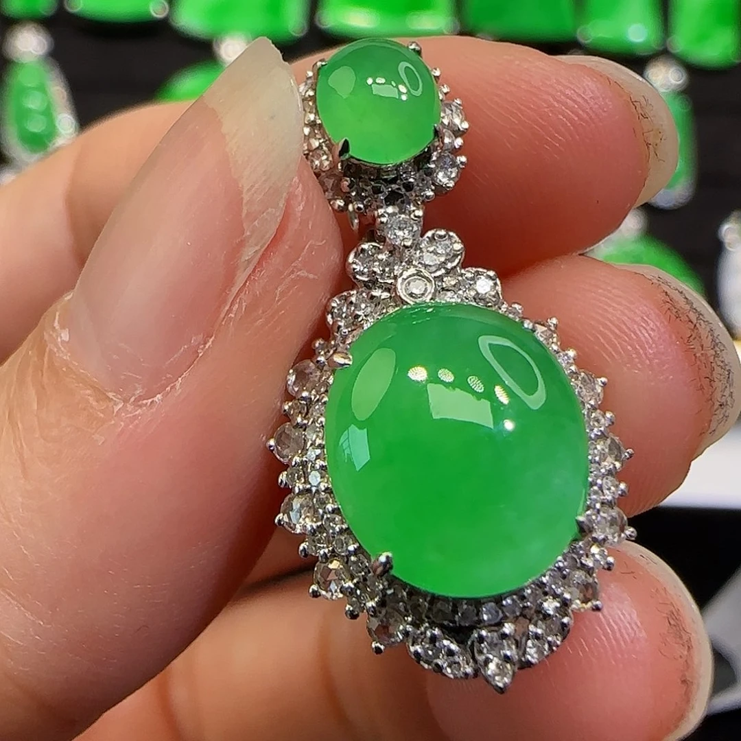 翡翠颈饰18K金镶嵌，