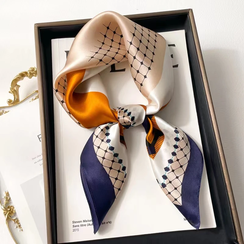 百分百桑蚕丝巾小方巾女士优雅气质高贵领巾韩版百搭装饰小围巾