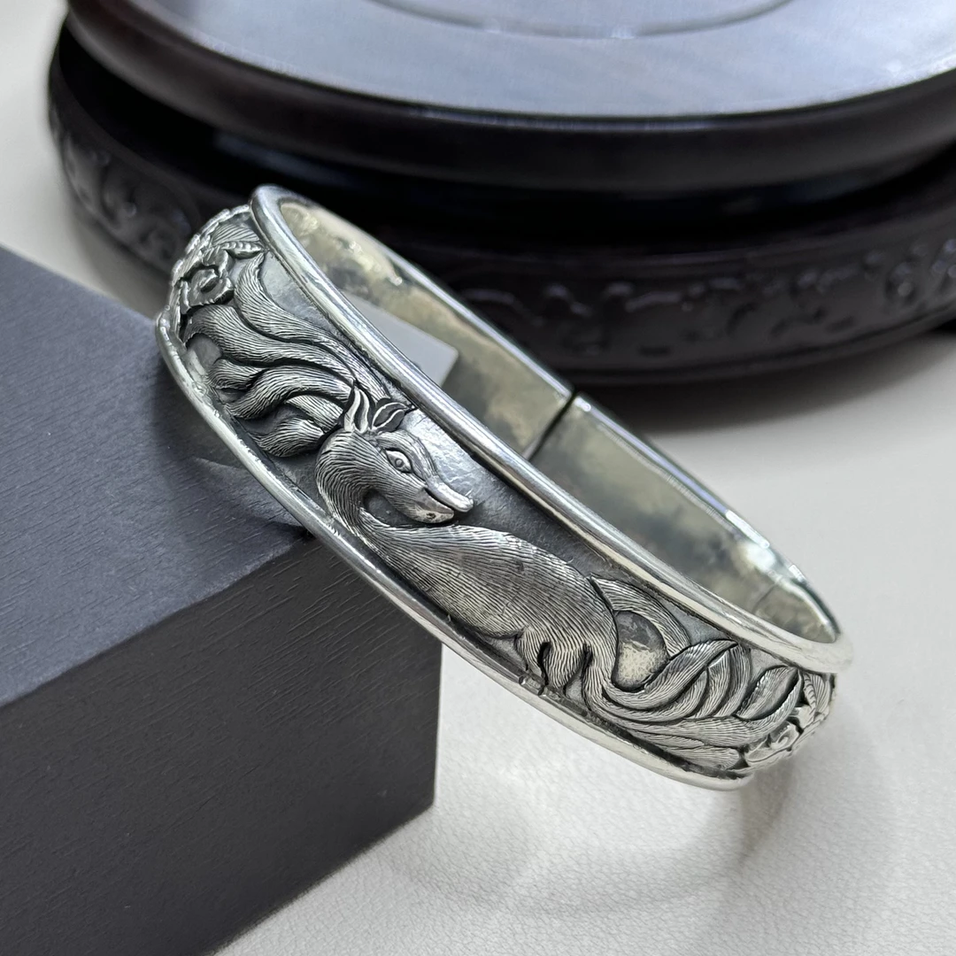 足银手镯 足银999(马蹄九尾狐手镯)