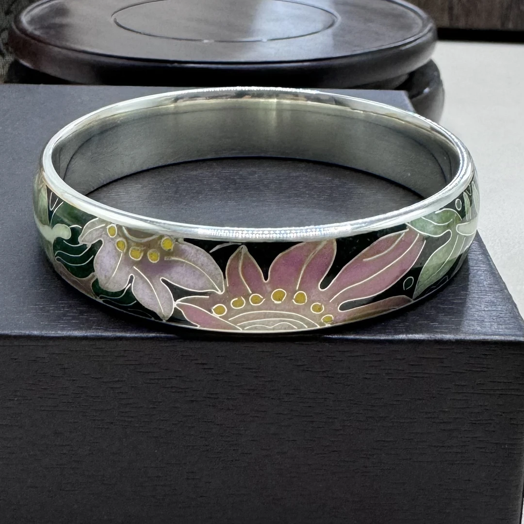 足银手镯 足银999（掐丝珐琅彩风清粉荷手镯）