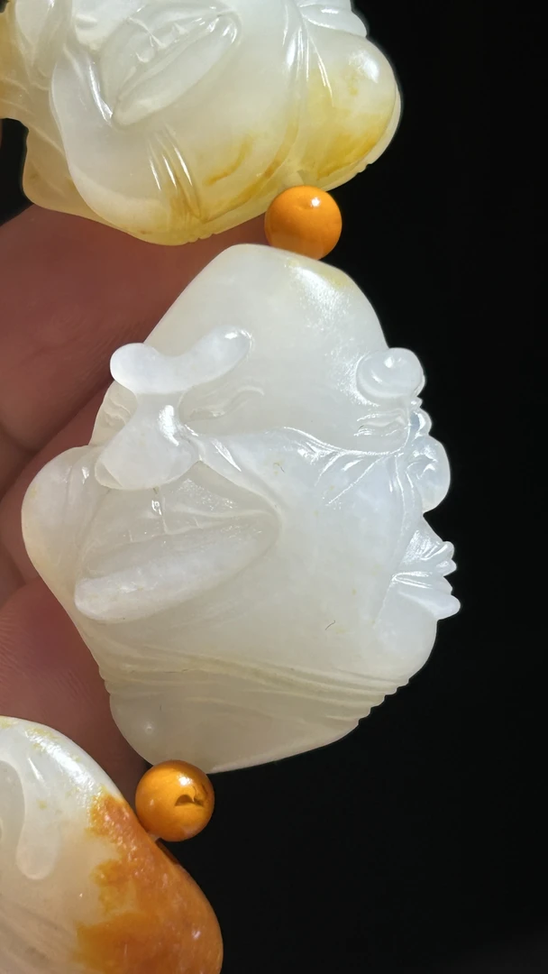 新疆和田籽料 大罗汶手串 天然皮色手工精雕精美雕刻