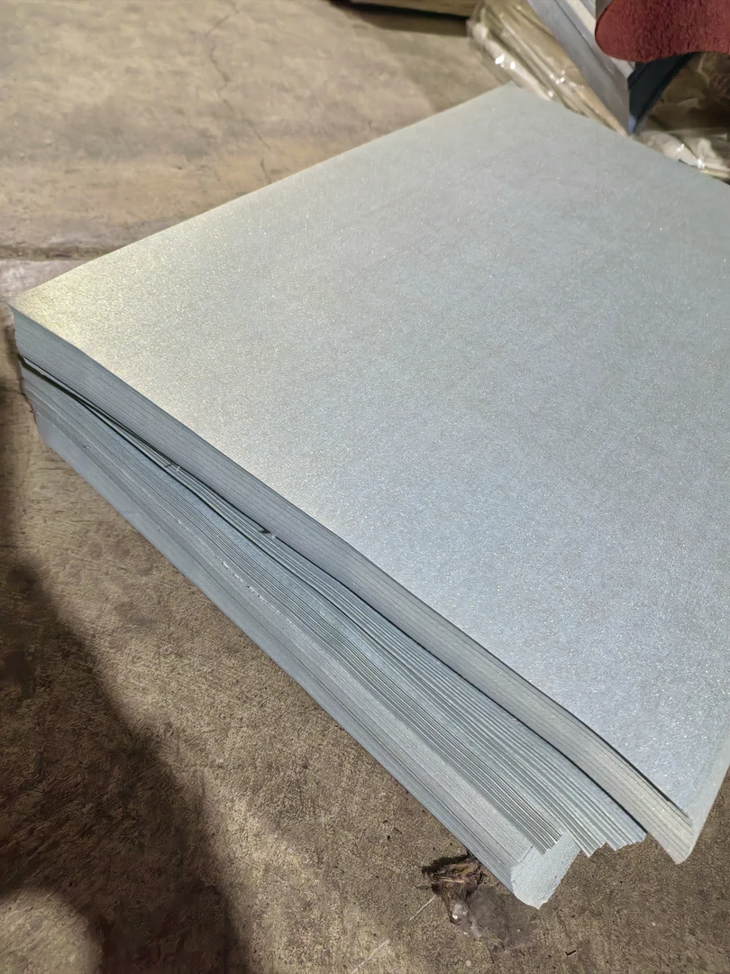 福利蓝绿色泥金熟宣1斤65张左右，34×45厘米