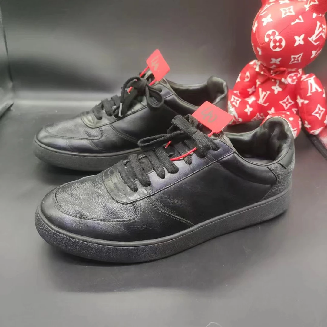 【聚星折扣】LouisVuitton/路易威登男黑武士板鞋40欧码