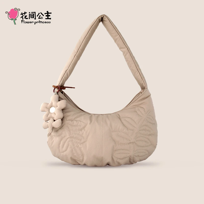 花间公主原创奶咖软欧包蓬蓬腋下包充绵单肩包女通勤百搭包女士