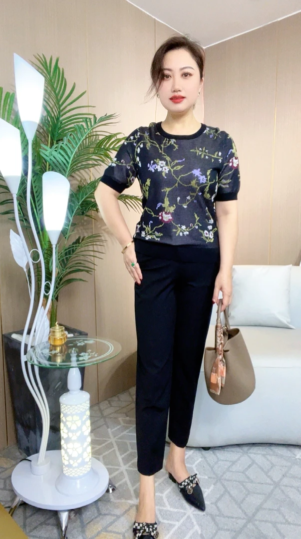 【老板娘严选】新款时尚百搭复古精美提花罗纹圆领短袖上衣A1029