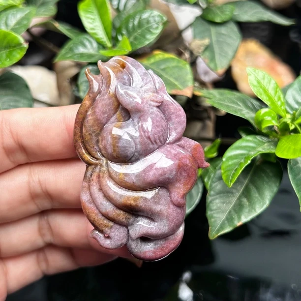 天然珊瑚玉雕刻件玉石吊坠玉石挂件珊瑚玉紫红果冻九尾狐