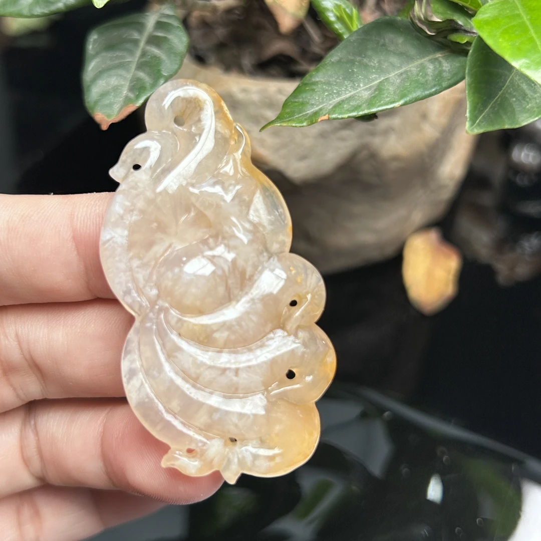 珊瑚玉吊坠玉石挂件珊瑚玉雕刻件九尾狐挂件