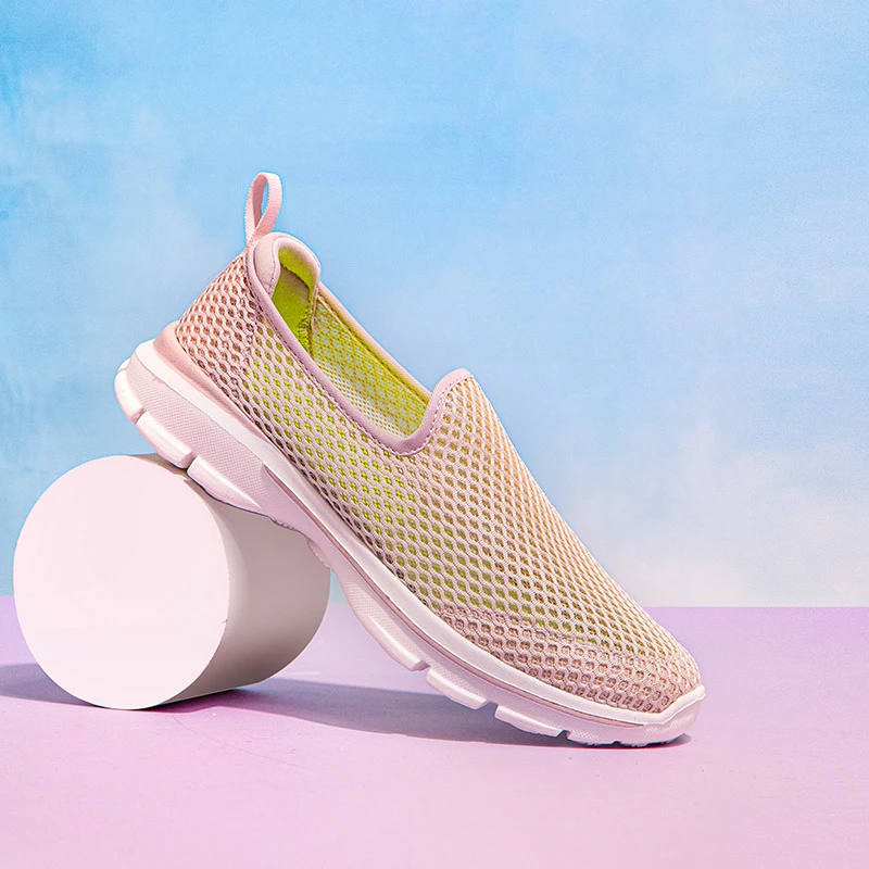 女士健步鞋透气网面一脚蹬软平底贴足舒弹运动休闲夏季新款中老年