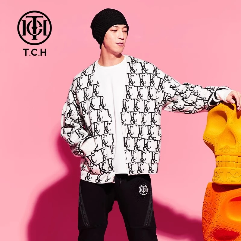 私服-TCH潮牌烫钻黑白配色宽松休闲保暖针织开衫外套T69D438022