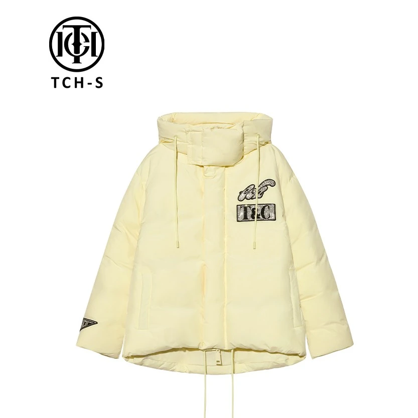 潮牌TCH时尚潮牌字母烫钻黄色休闲百搭连帽短款羽绒服S69D198001