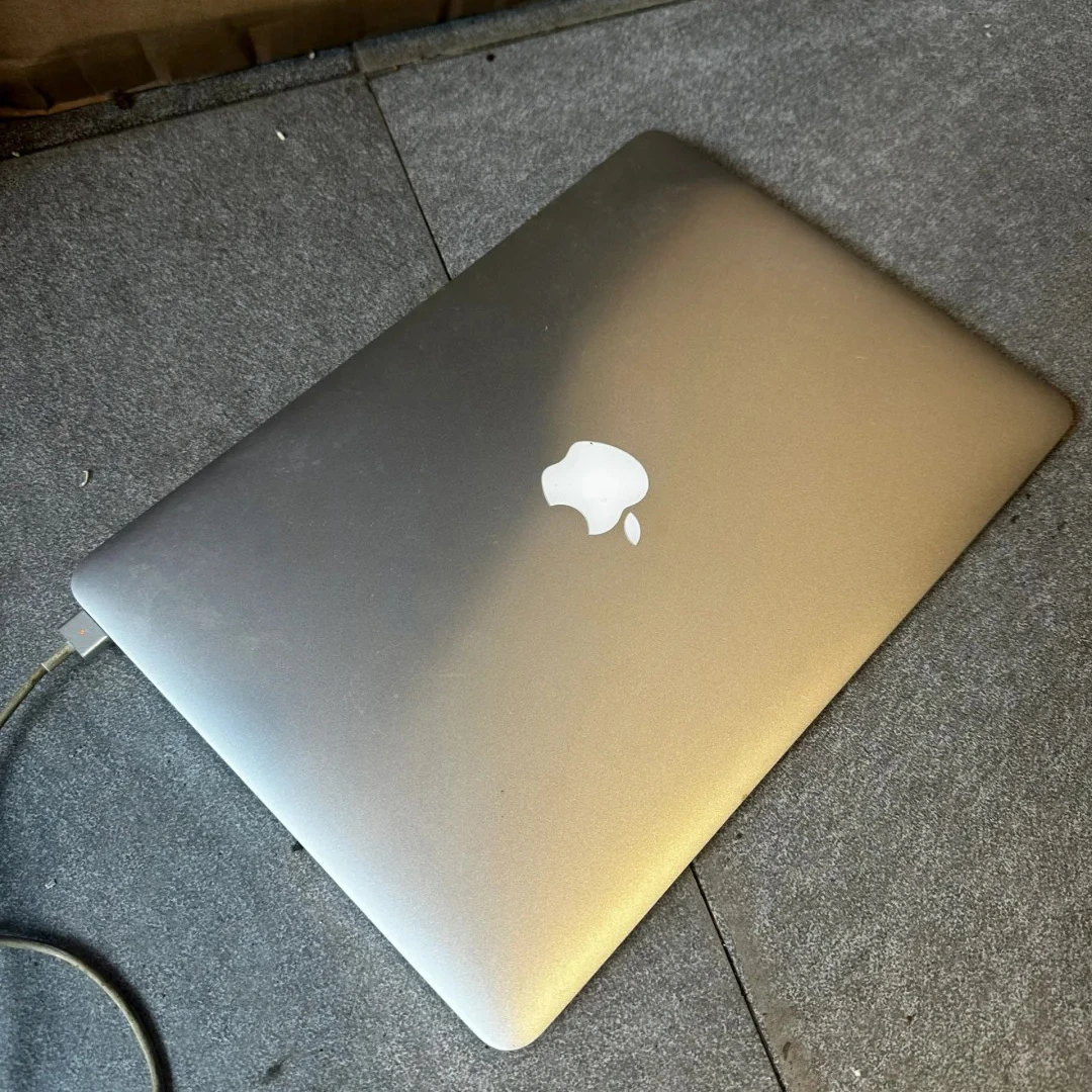 95新 Apple/苹果 笔记本电脑MacBookPro轻薄女生追剧阅读便携设计