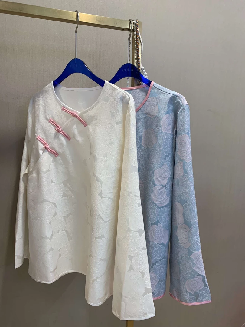 LOVE   COLA 11332『春风十里』新中式盘扣小衫