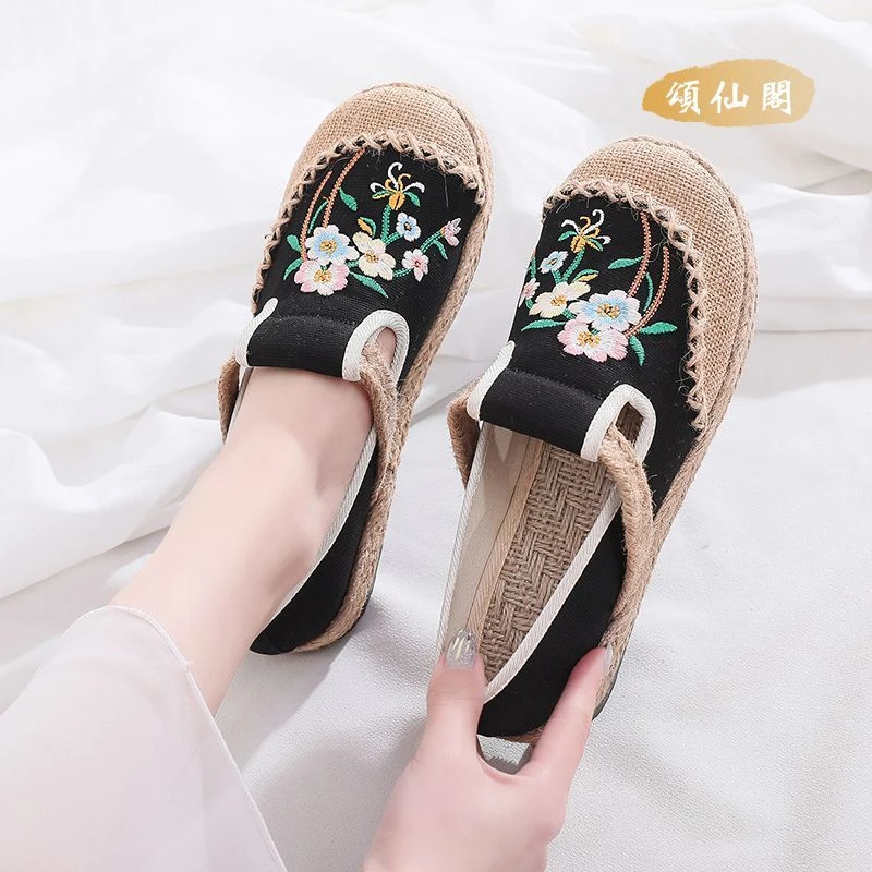 老北京布鞋女春夏新款一脚蹬软底不累脚民族风平底休闲百搭渔夫鞋