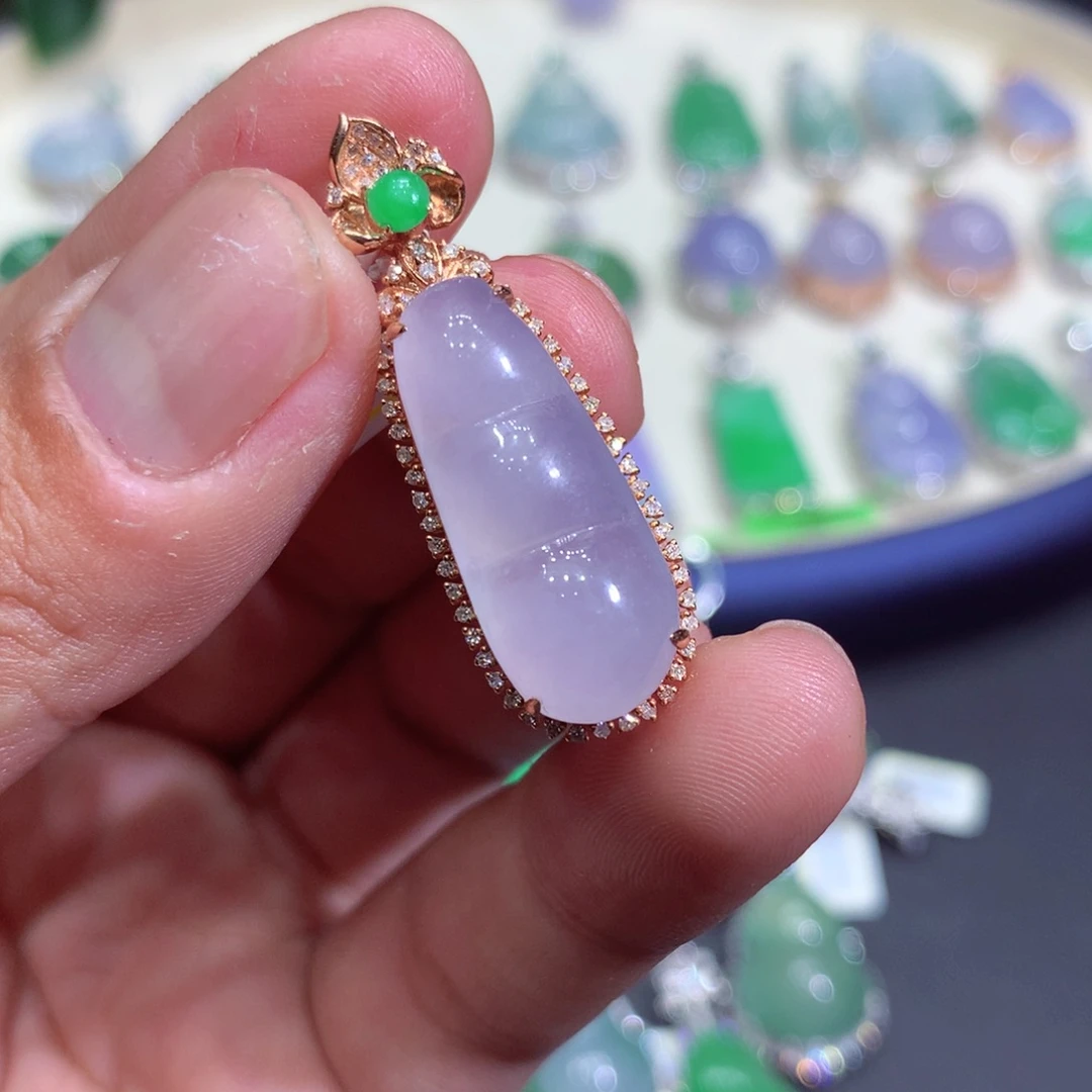 翡翠吊坠(赠链)18K金镶嵌